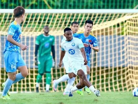 Tuyển Việt Nam thua đậm Nam Định: Nhiều bài học rút ra