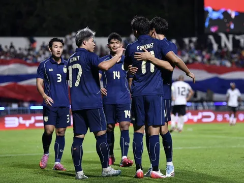 Thắng hủy diệt 3-0, ĐT Thái Lan vẫn bị chỉ trích
