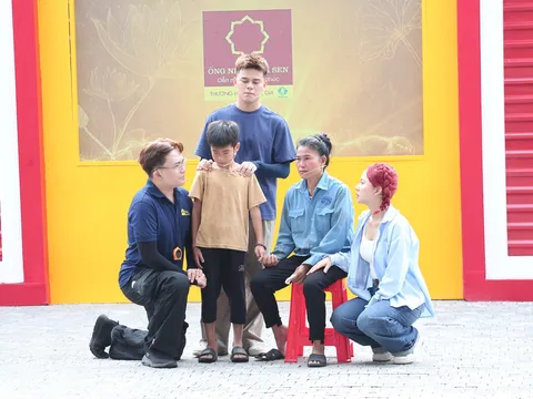 Bữa cơm có "cá bằng ngón tay", 7 năm chưa gặp cha của cậu bé 10 tuổi khiến Đại Nghĩa bật khóc
