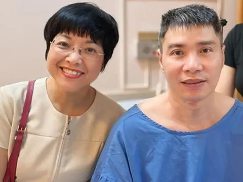 Bà xã Công Lý chia sẻ khoảnh khắc MC Thảo Vân đến thăm NSND Công Lý nhập viện phẫu thuật