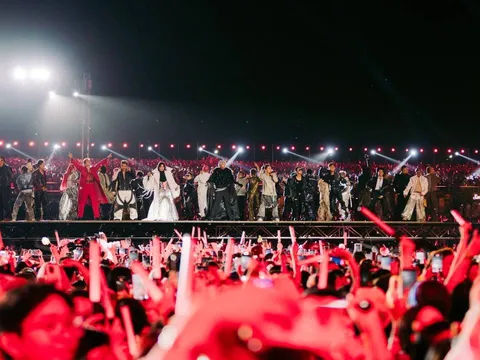 Concert Anh Trai Vượt Ngàn Chông Gai Day 7 bùng nổ: BB Trần hoá cô dâu, SOOBIN tẽn tẽn đáng yêu hết mức
