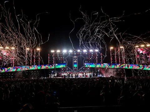 Concert Anh trai vượt ngàn chông gai D-7: Bản giao hưởng của âm thanh, ánh sáng và cảm xúc