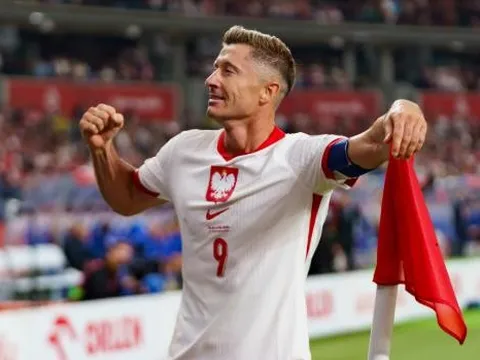 Robert Lewandowski 'nổ súng', Ba Lan thắng thuyết phục Phần Lan