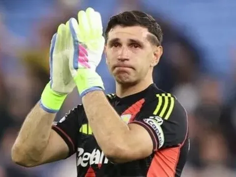Man Utd có thể quay lại với Emiliano Martinez?