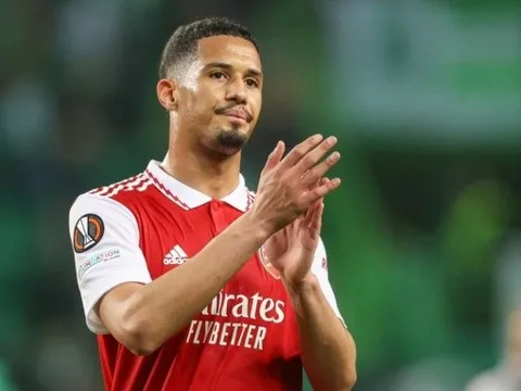 William Saliba có thể nghỉ ít nhất 5 trận
