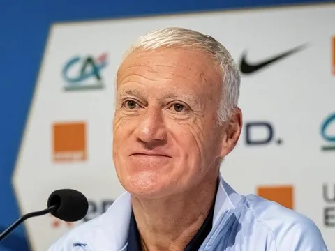 Deschamps phản pháo PSG sau chấn thương của Dembele và Doue