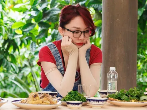 Tóc Tiên nói gì về nghi vấn chèn ép đồng nghiệp?