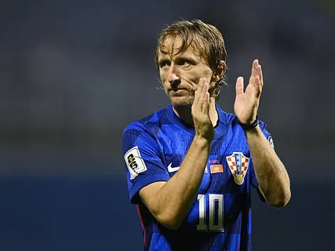 Modric kiến tạo, Croatia đè bẹp Montenegro 4 bàn không gỡ