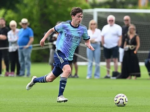 Palace sắp chiêu mộ tài năng trẻ Dan Casey từ Arsenal U18