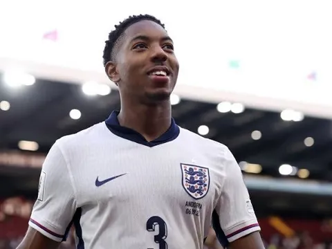 Lewis-Skelly trở về Arsenal sớm hơn dự kiến