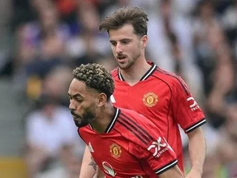 Nếu Cunha và Dalot không ra sân, MU dùng đội hình nào đấu Man City?