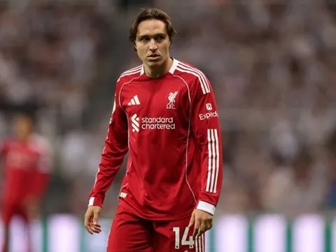 Liverpool từ chối lời đề nghị mượn Chiesa từ Besiktas