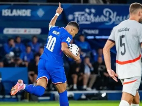 Deschamps khen ngợi vai trò thủ lĩnh của Mbappe trong chiến thắng trước Iceland
