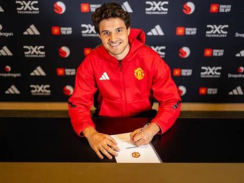 Man Utd đối diện "2 mặt" của Senne Lammens