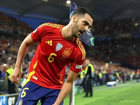 Arsenal nên để Mikel Merino trở lại vị trí tiền đạo?