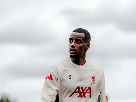 Liverpool và bài toán Alexander Isak: Kiên nhẫn hay mạo hiểm?
