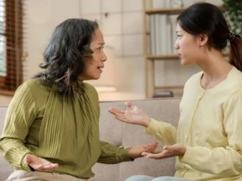 3 đặc điểm ở con dâu khiến mẹ chồng càng thương càng thất vọng, khó giữ được tình cảm lâu dài