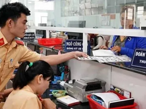 Tin vui: Phí đăng ký xe giảm 30% tại nhiều địa phương, người dân tiết kiệm hàng triệu đồng