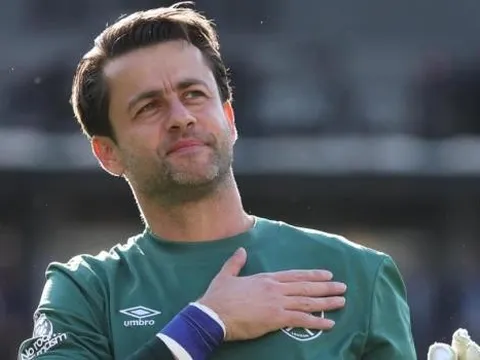 CHÍNH THỨC! West Ham tái ký hợp đồng với Lukasz Fabianski