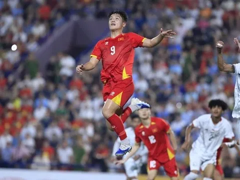 HLV Kim 'thay máu' ĐT Việt Nam, nhân tố U23 có thể được tin dùng