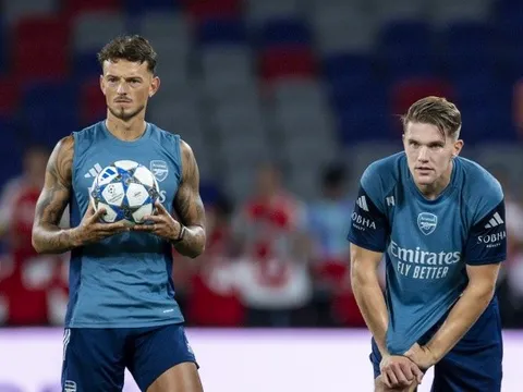 Đồng đội ở Arsenal gọi Viktor Gyokeres là "quái vật"