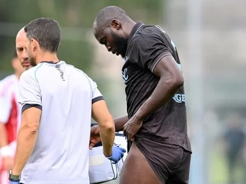 Bác sĩ Napoli xác nhận Lukaku nghỉ tới tháng 12