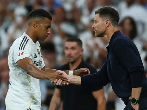 3 tuần thử thách của Xabi Alonso: 7 trận và derby then chốt