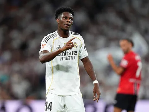 Tchouameni từ chối so sánh Alonso và Ancelotti