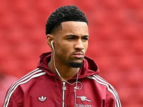 Chelsea và Dortmund từng cố chiêu mộ Nwaneri từ Arsenal