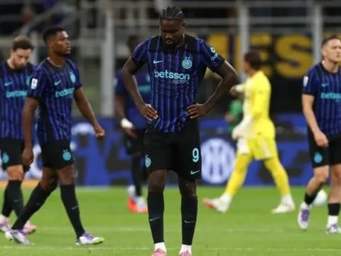 Inter phải bán Thuram mới có thể chiêu mộ Vlahovic