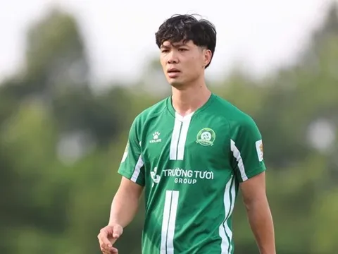 Nguyễn Công Phượng nhận lại áo số 10