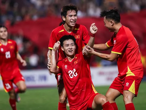 Báo Hàn Quốc ca ngợi 'kỳ tích' của U23 Việt Nam và HLV Kim Sang-sik