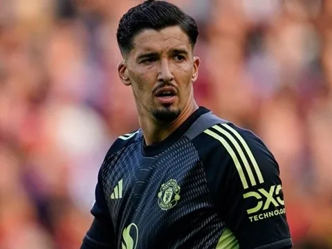 Amorim tin Altay Bayindir có thể trở thành Van der Sar