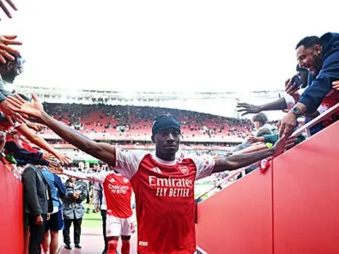 Fan Arsenal bùng nổ với màn trình diễn của Madueke