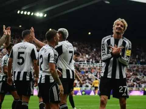 Tân binh đắt nhất lịch sử Newcastle ghi bàn ngay trận ra mắt