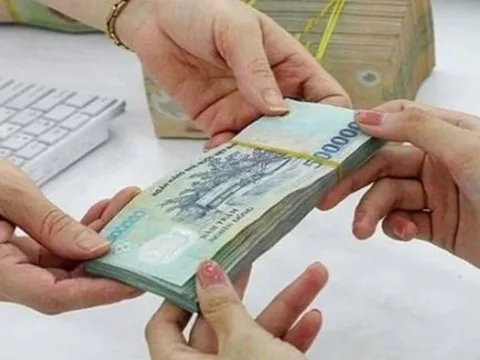 Tin vui cho công chức: Đến năm 2030, lương tối thiểu sẽ ngang bằng mức cao nhất của doanh nghiệp