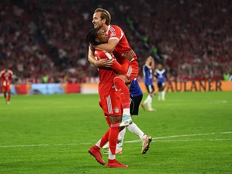 Kane lập cú đúp, Bayern hủy diệt Hamburg 5-0
