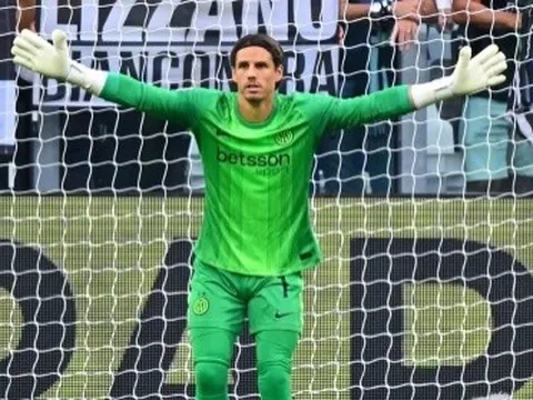 Sommer bị chỉ trích sau màn trình diễn hời hợt trước Juventus