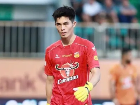 Trung Kiên được ca ngợi sau trận thắng Thanh Hoá