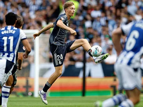 Real Madrid muốn kiến nghị lên FIFA về thẻ đỏ của Dean Huijsen