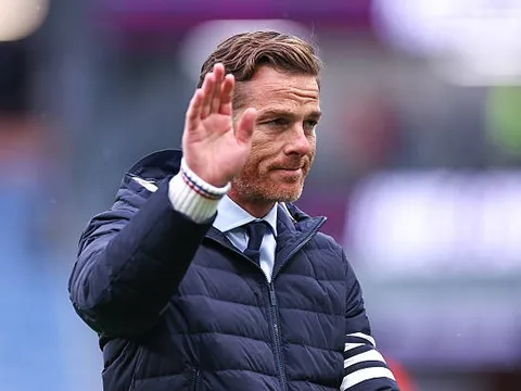HLV Scott Parker tiếc nuối vì thất bại sát sao trước Liverpool