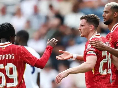 Robertson thừa nhận suýt chuyển đến Atletico