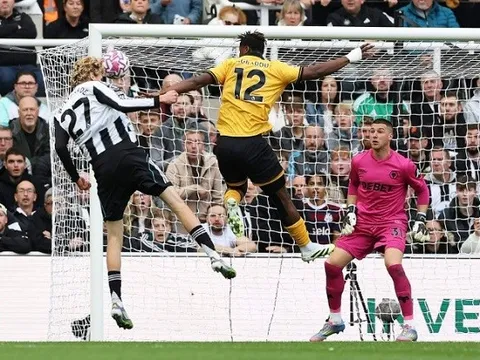 Newcastle có vũ khí mới, sẵn sàng tiếp Barcelona ở Champions League