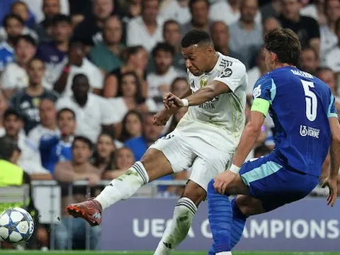 "Tình huống của Mbappe rõ ràng là phạt đền"