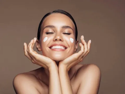 5 bước chăm sóc nếu duy trì thường xuyên sẽ giúp làn da dần trở nên đều màu, sáng khỏe