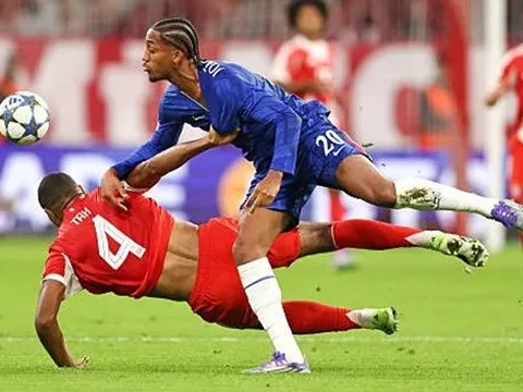 Maresca công kích trọng tài sau trận thua Bayern