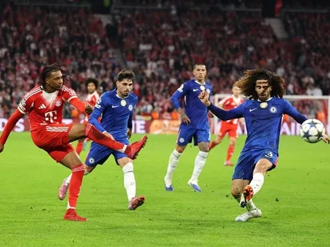 Cucurella bị chỉ trích sau trận Chelsea thua Bayern Munich