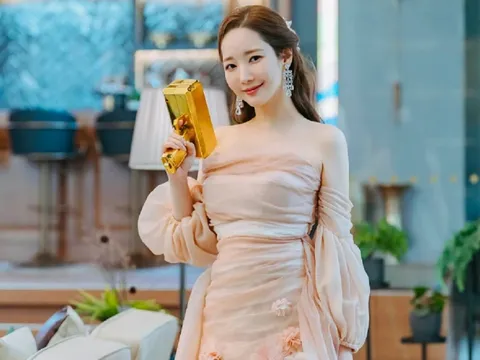 Park Min Young và bữa tiệc thời trang trong “Nữ Hoàng Lừa Đảo