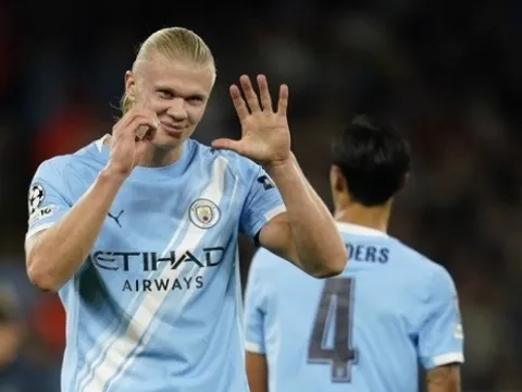 Haaland phá kỷ lục Champions League, Man City đánh bại 10 người của Napoli