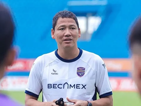 CLB Becamex TP.HCM phủ nhận tin đồn nợ lương, cầu thủ giả đau